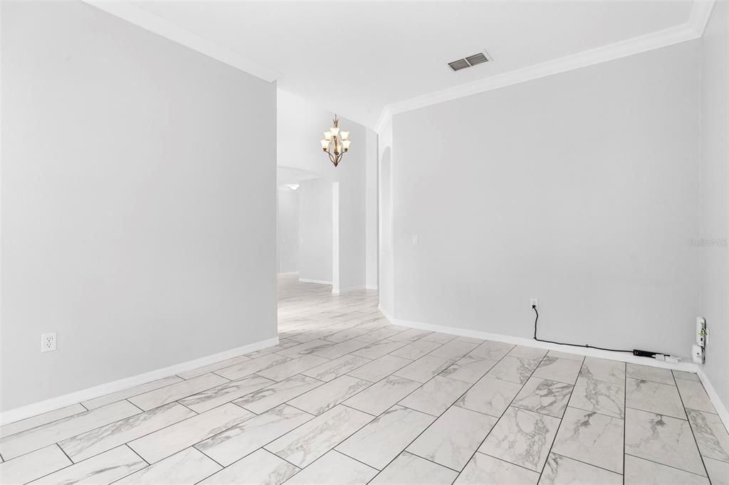 待售: $560,000 (4 贝兹, 3 浴室, 2660 平方英尺)