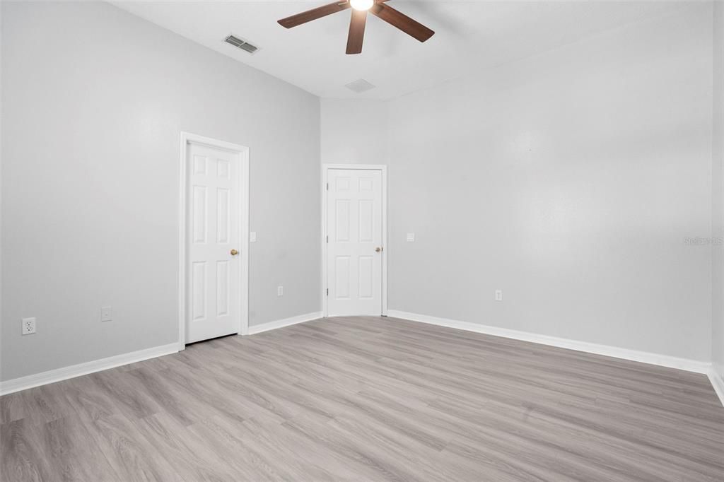 待售: $560,000 (4 贝兹, 3 浴室, 2660 平方英尺)