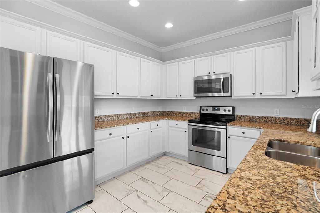 待售: $560,000 (4 贝兹, 3 浴室, 2660 平方英尺)