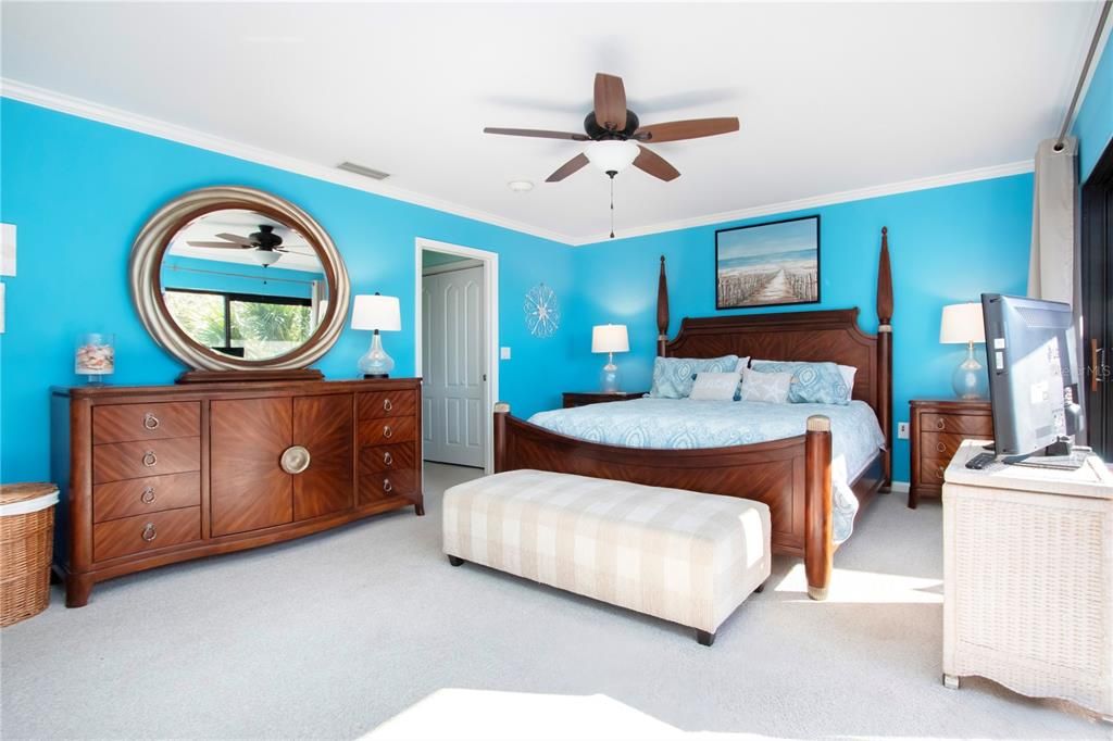 En Venta: $849,900 (3 camas, 2 baños, 1720 Pies cuadrados)