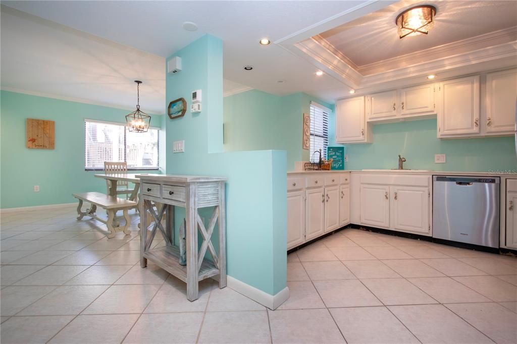 En Venta: $849,900 (3 camas, 2 baños, 1720 Pies cuadrados)