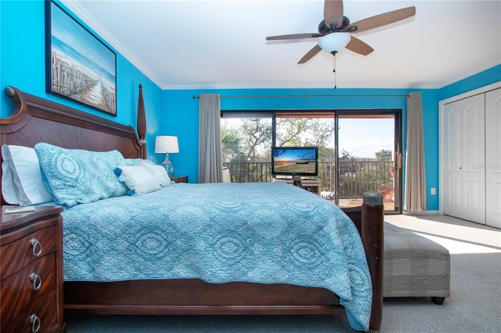 En Venta: $849,900 (3 camas, 2 baños, 1720 Pies cuadrados)