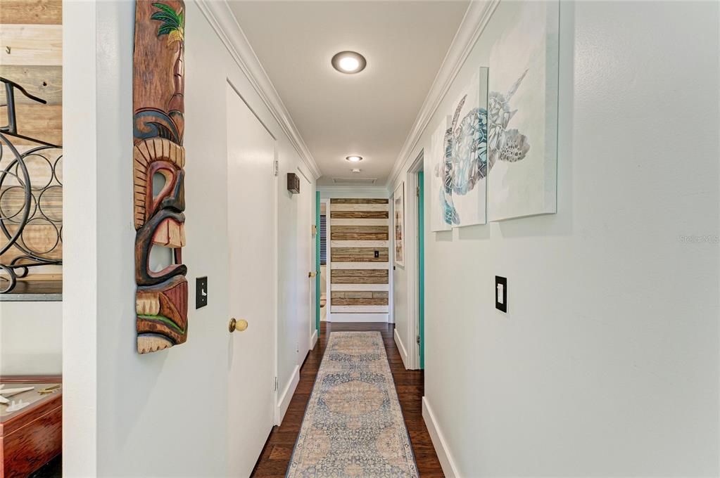 На продажу: $1,400,000 (3 спален, 2 ванн, 1824 Квадратных фут)