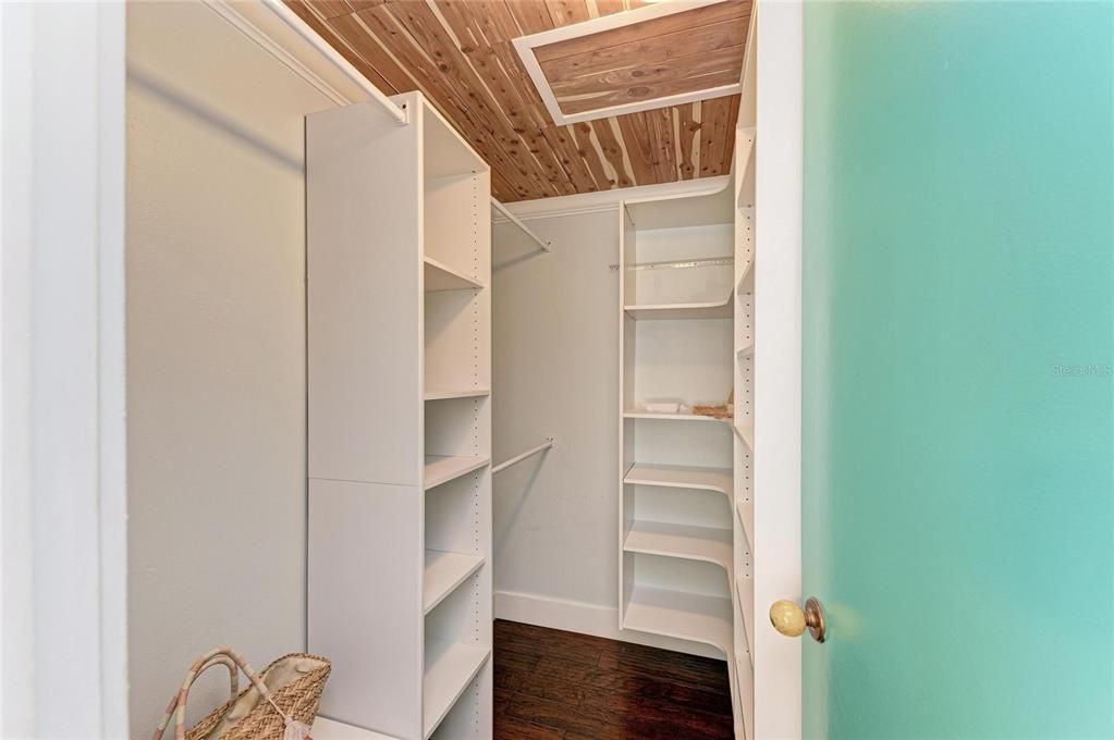 На продажу: $1,400,000 (3 спален, 2 ванн, 1824 Квадратных фут)