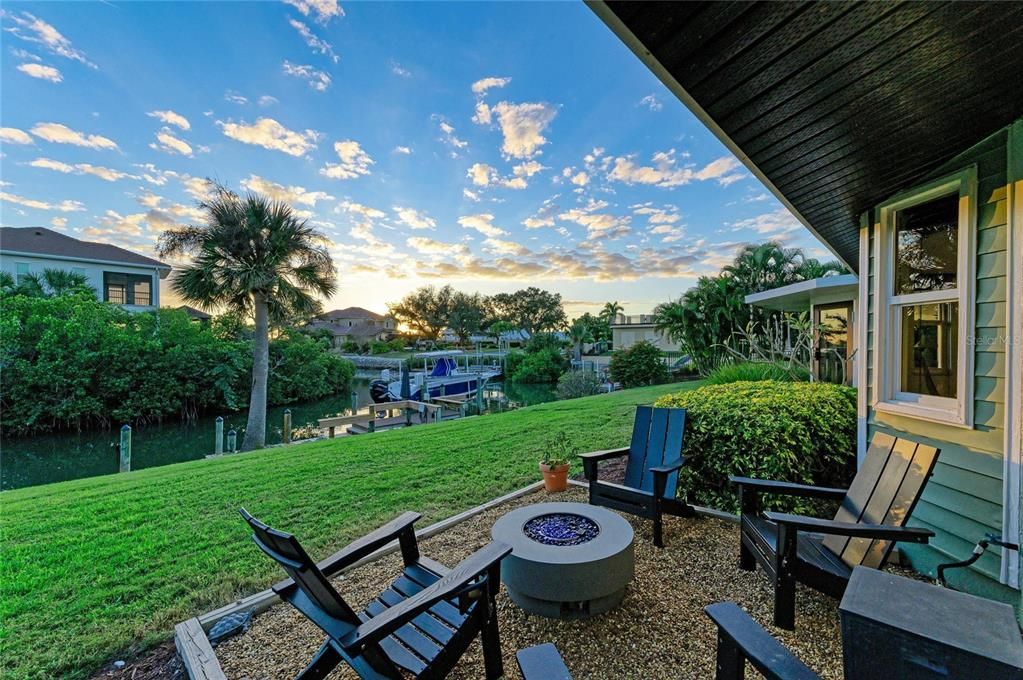 На продажу: $1,400,000 (3 спален, 2 ванн, 1824 Квадратных фут)