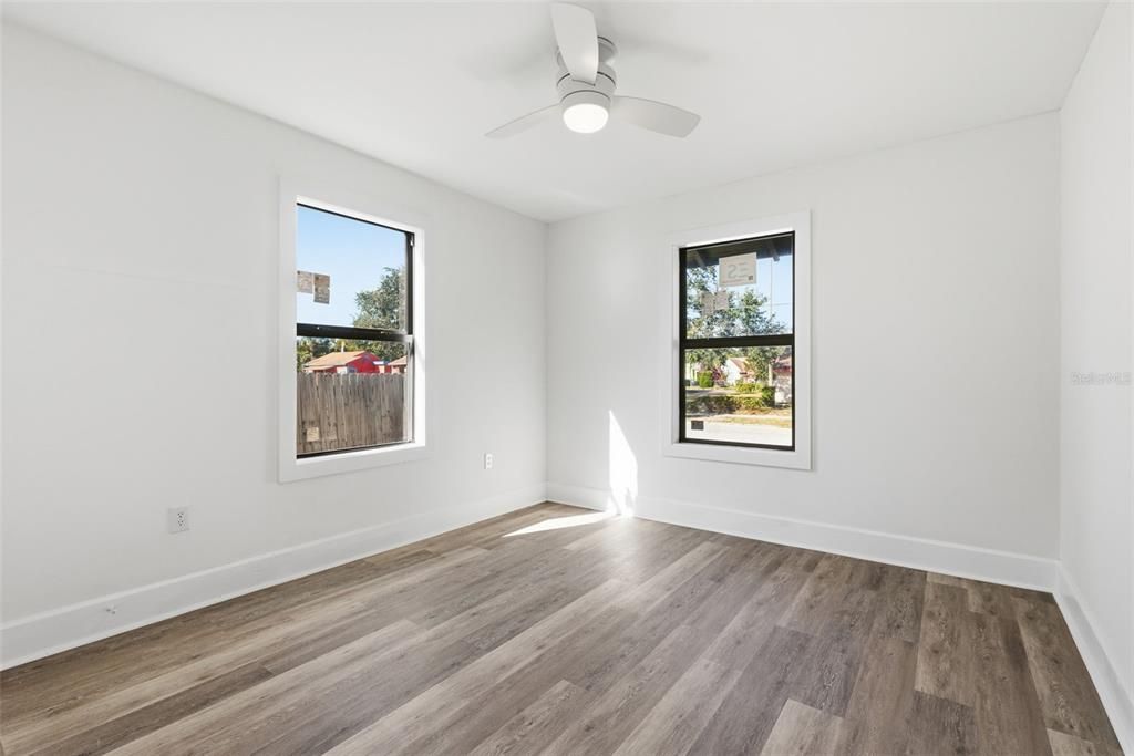 For Rent: $2,800 (3 beds, 1 baths, 1085 Square Feet)