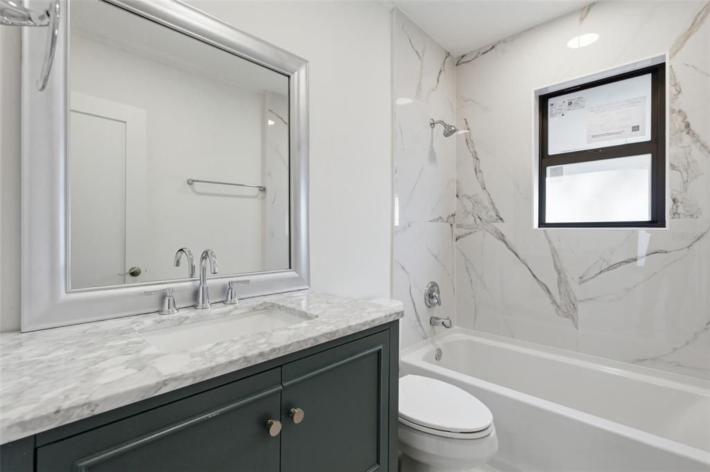 For Rent: $2,800 (3 beds, 1 baths, 1085 Square Feet)