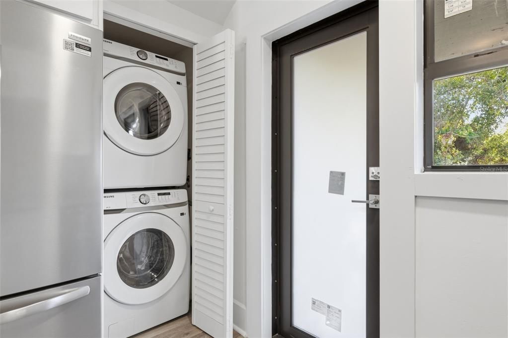 For Rent: $2,800 (3 beds, 1 baths, 1085 Square Feet)