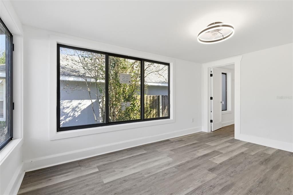 For Rent: $2,800 (3 beds, 1 baths, 1085 Square Feet)