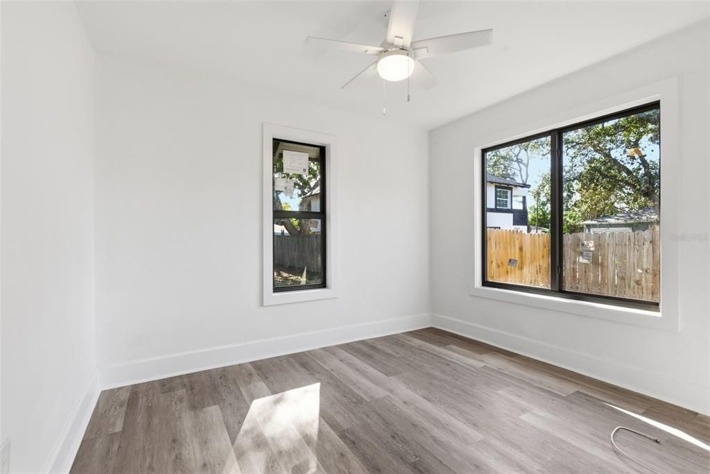 For Rent: $2,800 (3 beds, 1 baths, 1085 Square Feet)