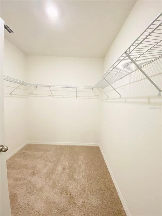 En Renta: $2,400 (4 camas, 2 baños, 1846 Pies cuadrados)