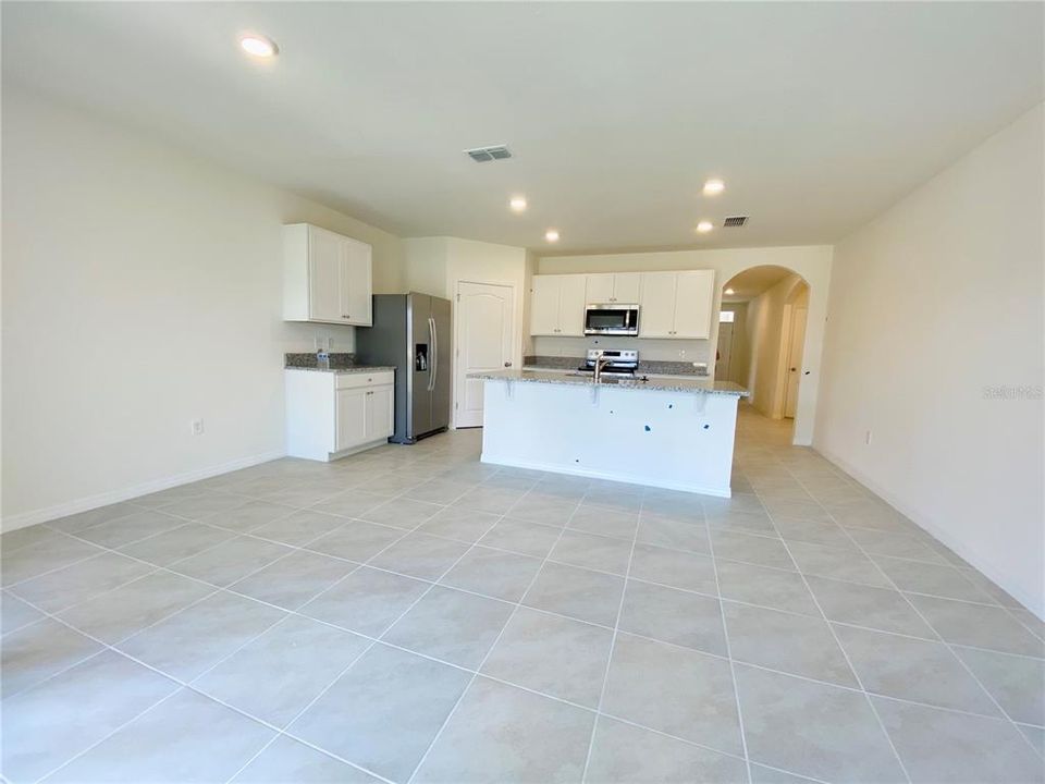 En Renta: $2,400 (4 camas, 2 baños, 1846 Pies cuadrados)