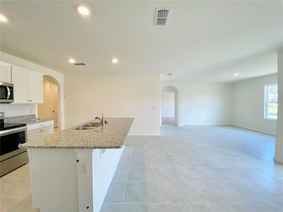 En Renta: $2,400 (4 camas, 2 baños, 1846 Pies cuadrados)