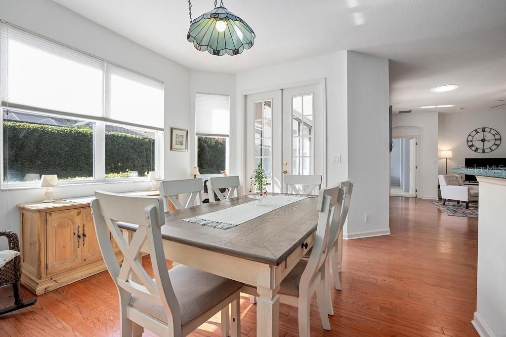 На продажу: $385,000 (3 спален, 2 ванн, 1820 Квадратных фут)