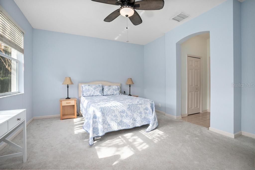 На продажу: $385,000 (3 спален, 2 ванн, 1820 Квадратных фут)