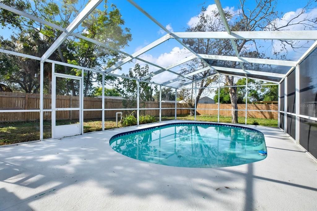 For Sale: $320,000 (4 beds, 2 baths, 1610 Square Feet)