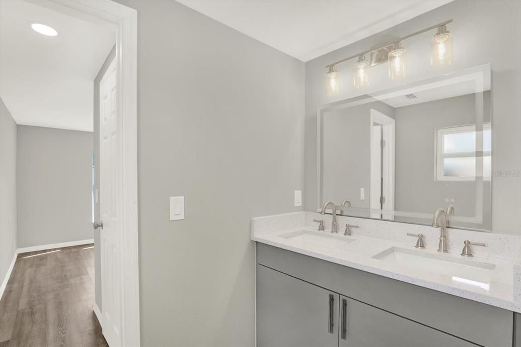 For Sale: $320,000 (4 beds, 2 baths, 1610 Square Feet)