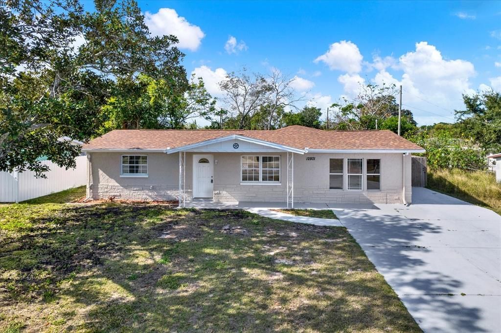 For Sale: $320,000 (4 beds, 2 baths, 1610 Square Feet)