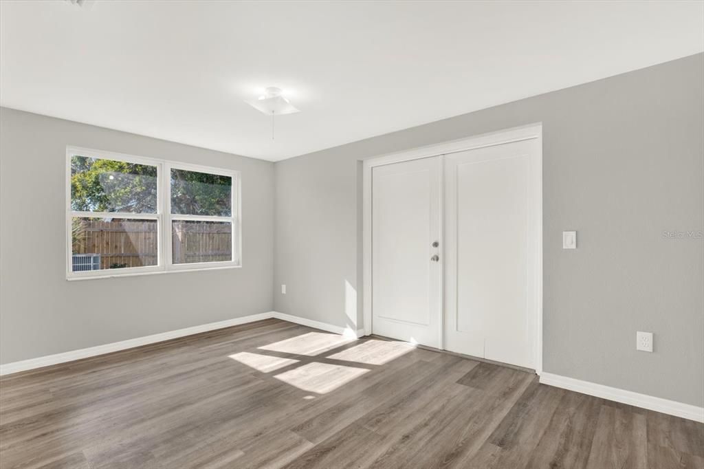 For Sale: $320,000 (4 beds, 2 baths, 1610 Square Feet)