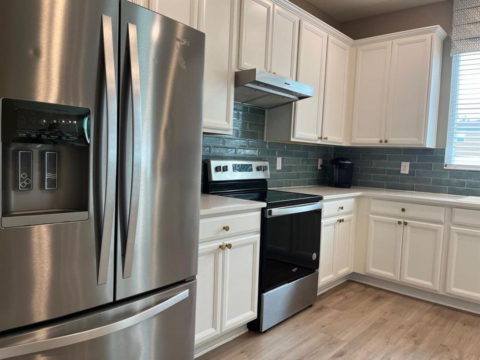 For Sale: $420,000 (4 beds, 2 baths, 2112 Square Feet)