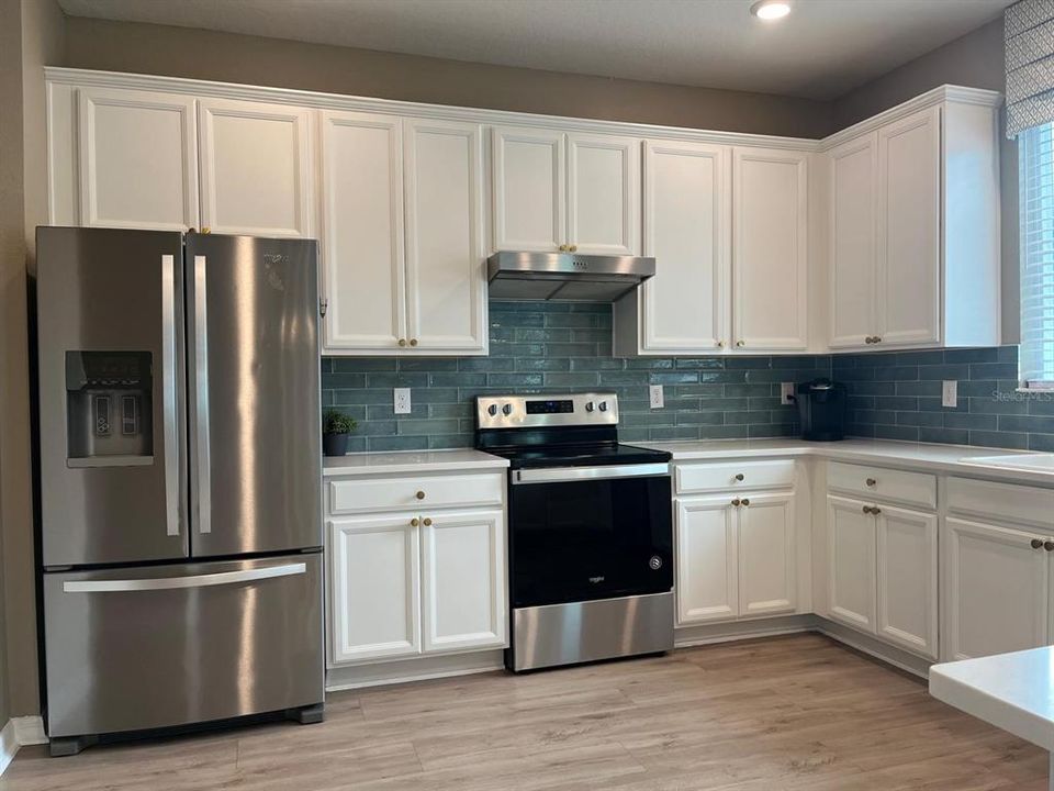 For Sale: $420,000 (4 beds, 2 baths, 2112 Square Feet)