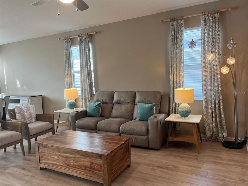 For Sale: $420,000 (4 beds, 2 baths, 2112 Square Feet)