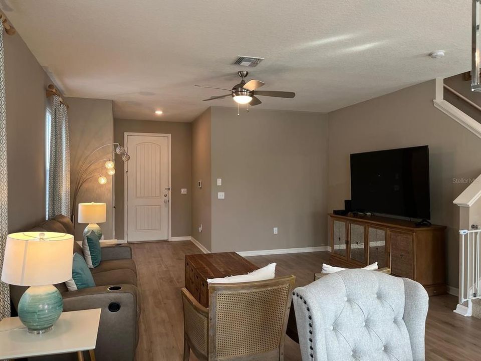 For Sale: $420,000 (4 beds, 2 baths, 2112 Square Feet)