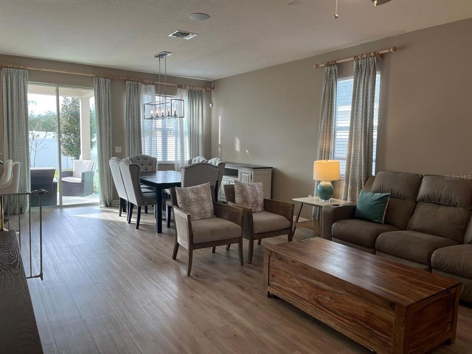 For Sale: $420,000 (4 beds, 2 baths, 2112 Square Feet)