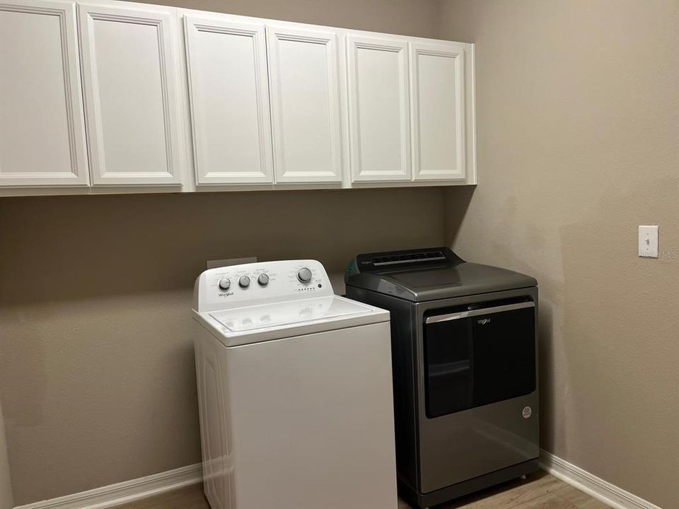 For Sale: $420,000 (4 beds, 2 baths, 2112 Square Feet)