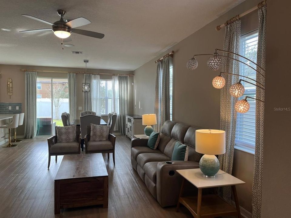 For Sale: $420,000 (4 beds, 2 baths, 2112 Square Feet)