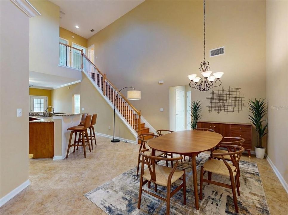 Под контрактом: $370,000 (3 спален, 2 ванн, 1704 Квадратных фут)