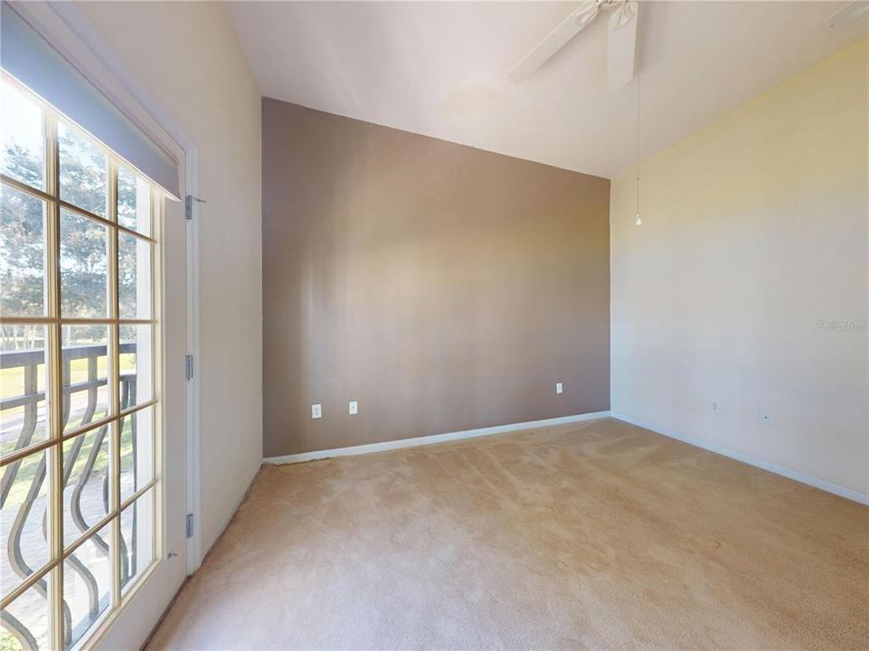 Под контрактом: $370,000 (3 спален, 2 ванн, 1704 Квадратных фут)