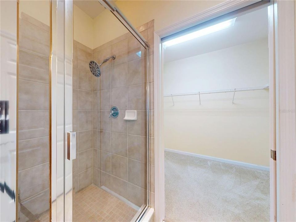 Под контрактом: $370,000 (3 спален, 2 ванн, 1704 Квадратных фут)