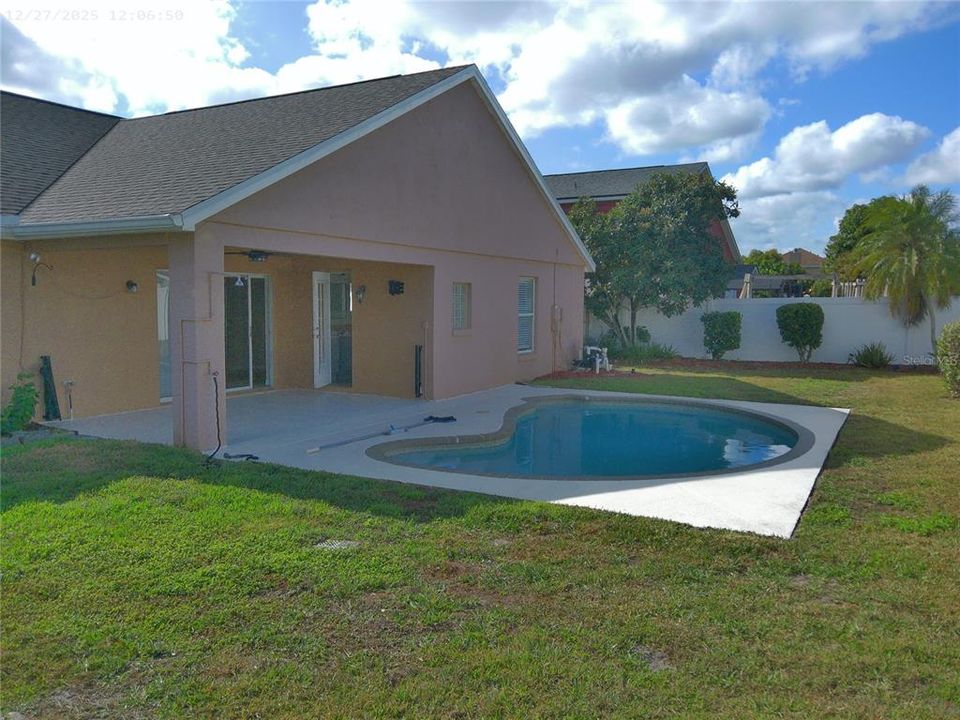 For Sale: $435,000 (4 beds, 2 baths, 1847 Square Feet)