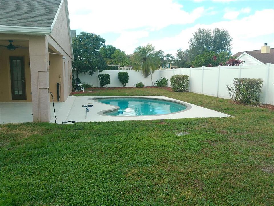 For Sale: $435,000 (4 beds, 2 baths, 1847 Square Feet)