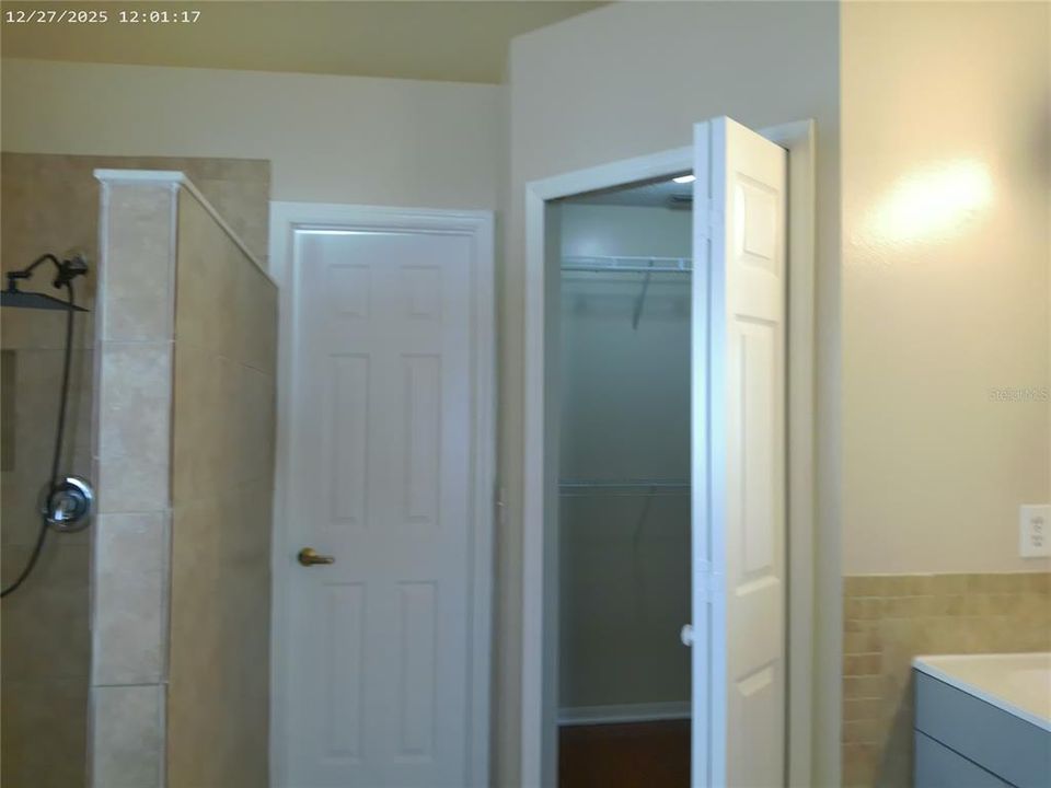 For Sale: $435,000 (4 beds, 2 baths, 1847 Square Feet)