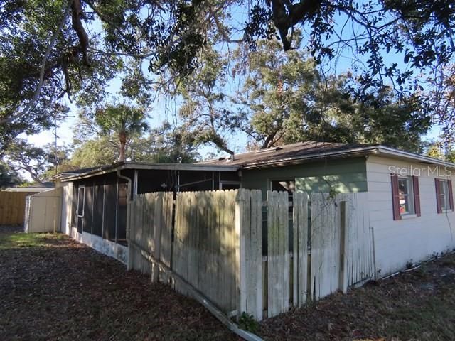 For Sale: $274,900 (3 beds, 2 baths, 1148 Square Feet)