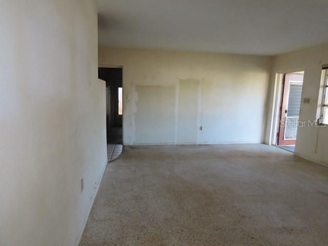 For Sale: $274,900 (3 beds, 2 baths, 1148 Square Feet)