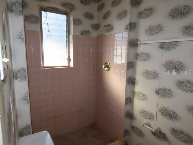 For Sale: $274,900 (3 beds, 2 baths, 1148 Square Feet)