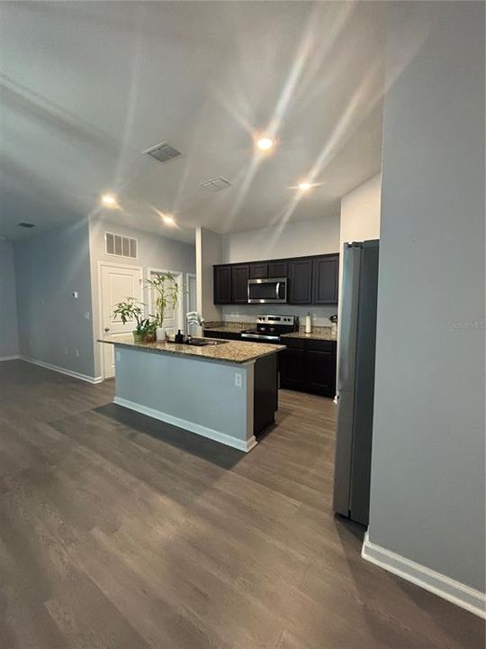 En Venta: $320,000 (3 camas, 2 baños, 1537 Pies cuadrados)