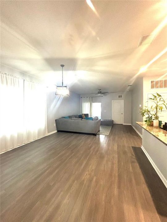 En Venta: $320,000 (3 camas, 2 baños, 1537 Pies cuadrados)