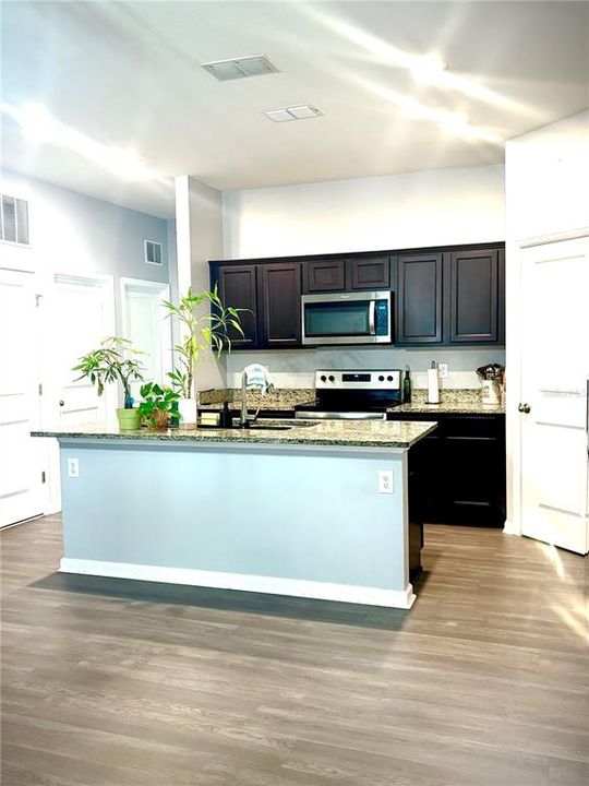 En Venta: $320,000 (3 camas, 2 baños, 1537 Pies cuadrados)