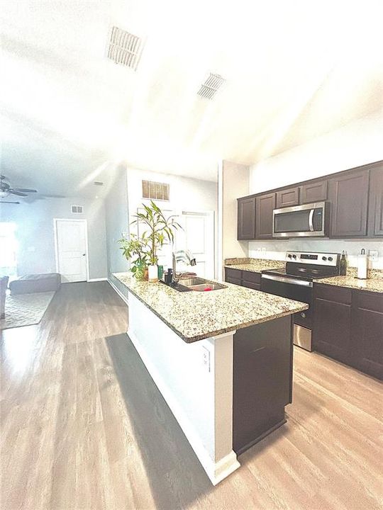 En Venta: $320,000 (3 camas, 2 baños, 1537 Pies cuadrados)