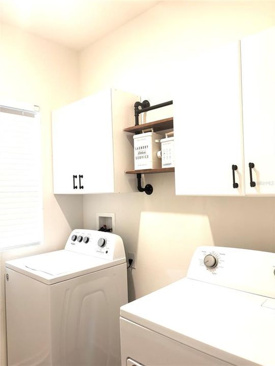 En Venta: $320,000 (3 camas, 2 baños, 1537 Pies cuadrados)