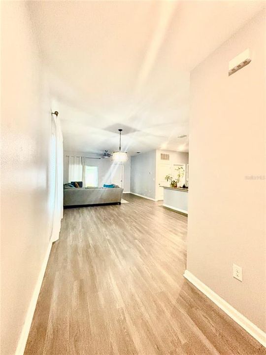 En Venta: $320,000 (3 camas, 2 baños, 1537 Pies cuadrados)