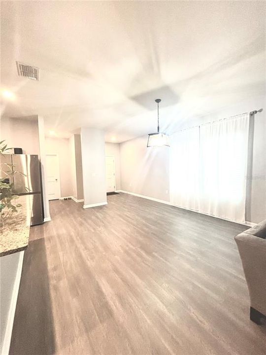 En Venta: $320,000 (3 camas, 2 baños, 1537 Pies cuadrados)