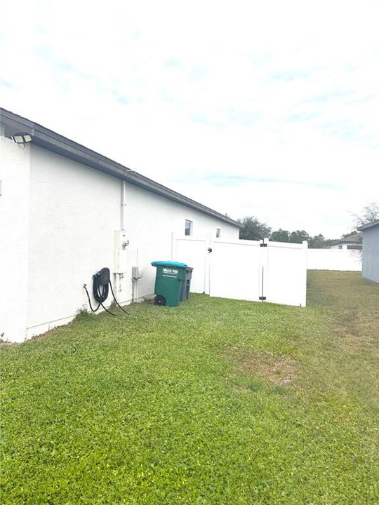 En Venta: $320,000 (3 camas, 2 baños, 1537 Pies cuadrados)