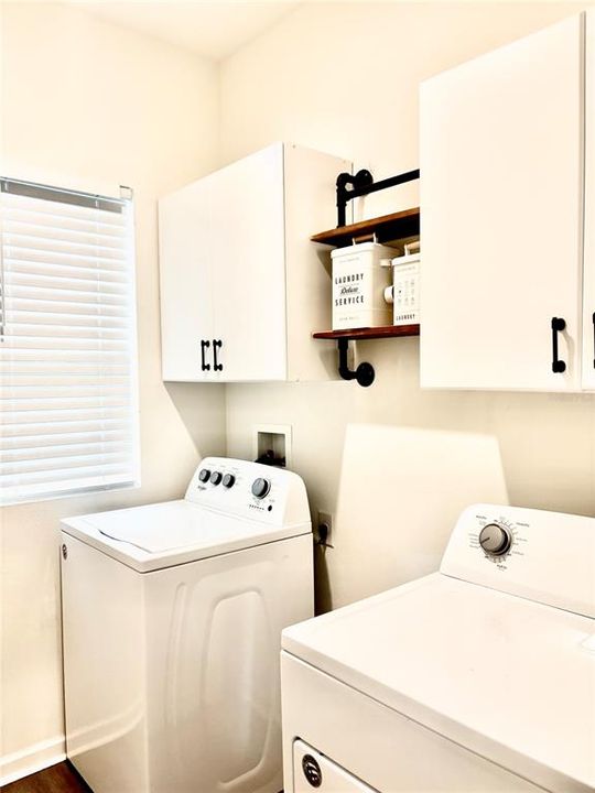 En Venta: $320,000 (3 camas, 2 baños, 1537 Pies cuadrados)