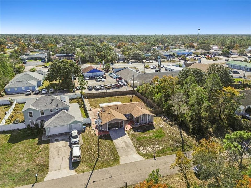 For Sale: $300,000 (2 beds, 2 baths, 1258 Square Feet)