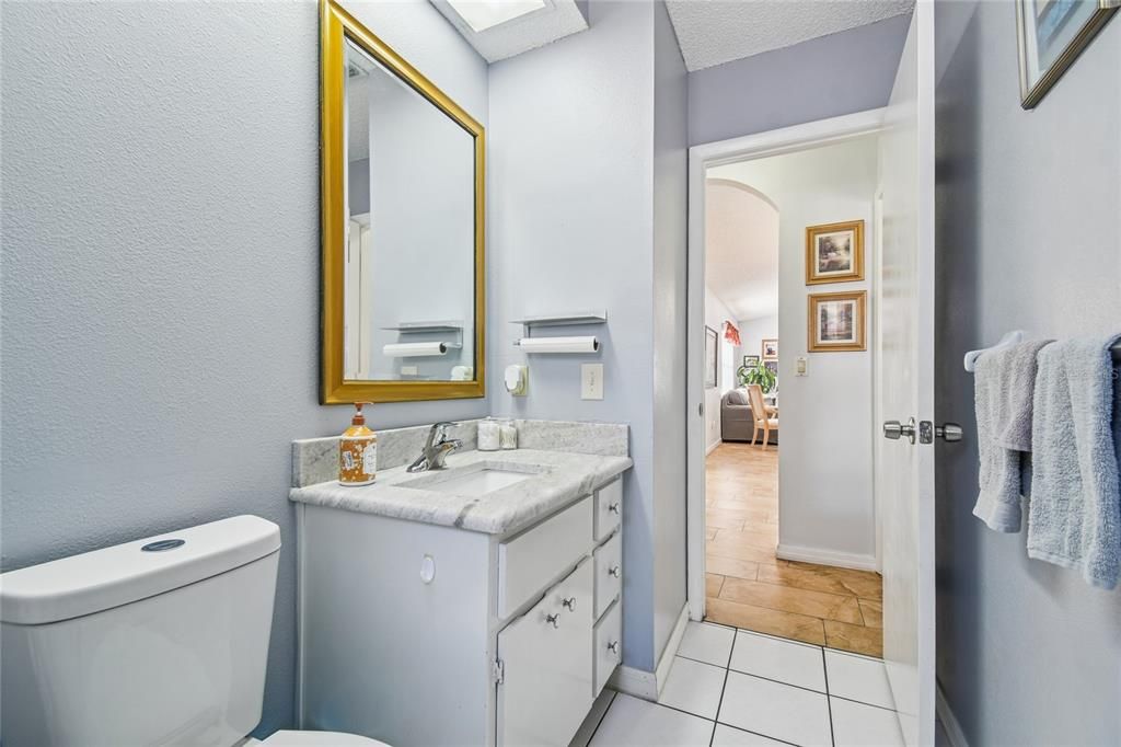 For Sale: $300,000 (2 beds, 2 baths, 1258 Square Feet)